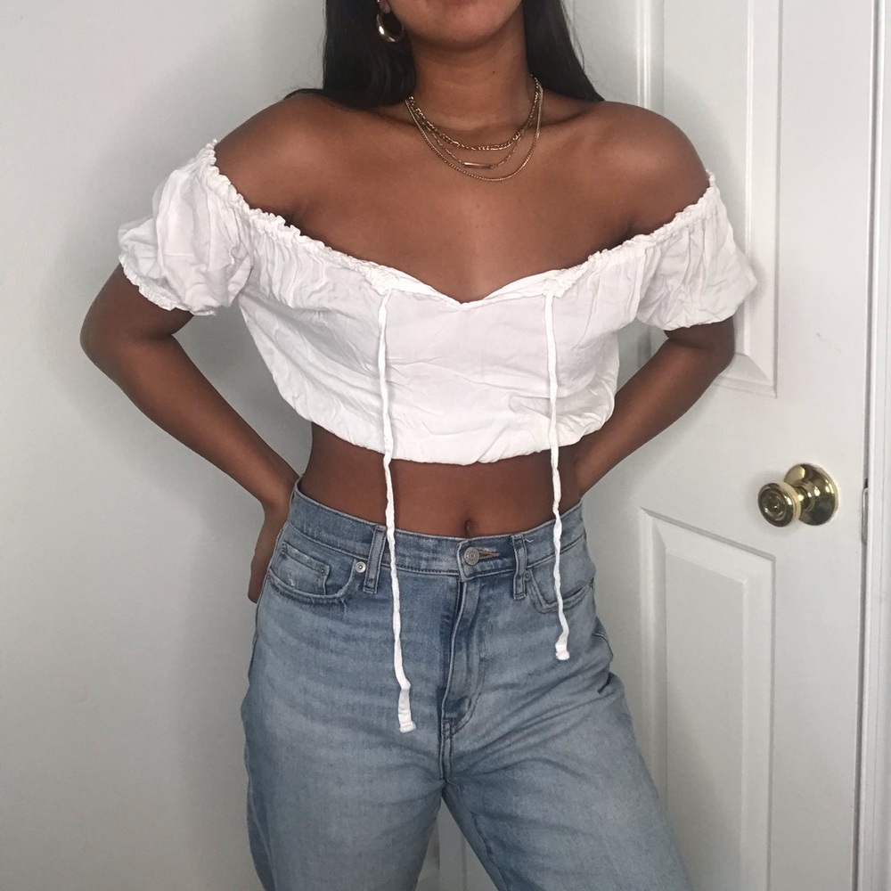 BRANDY MELVILLE off the shoulder top